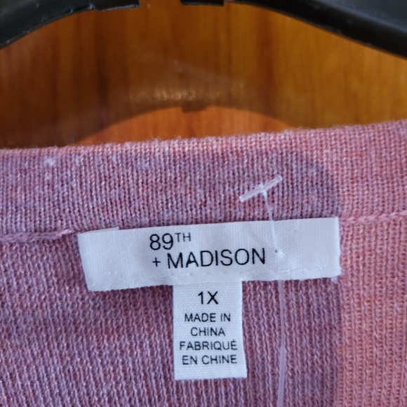 89th + Madison 1x shirt - Picture 4 of 5